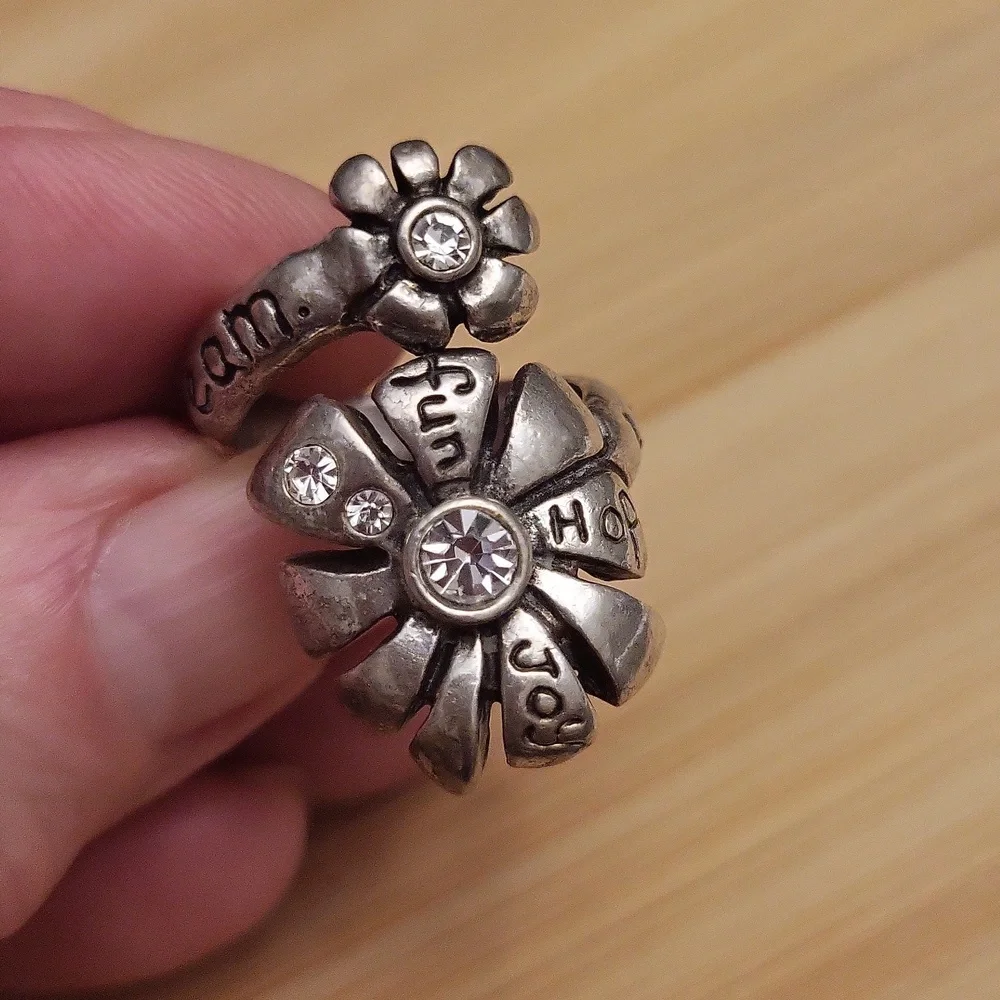 Beautiful Pewter Double Flower Rhinestone Adjustable Ring